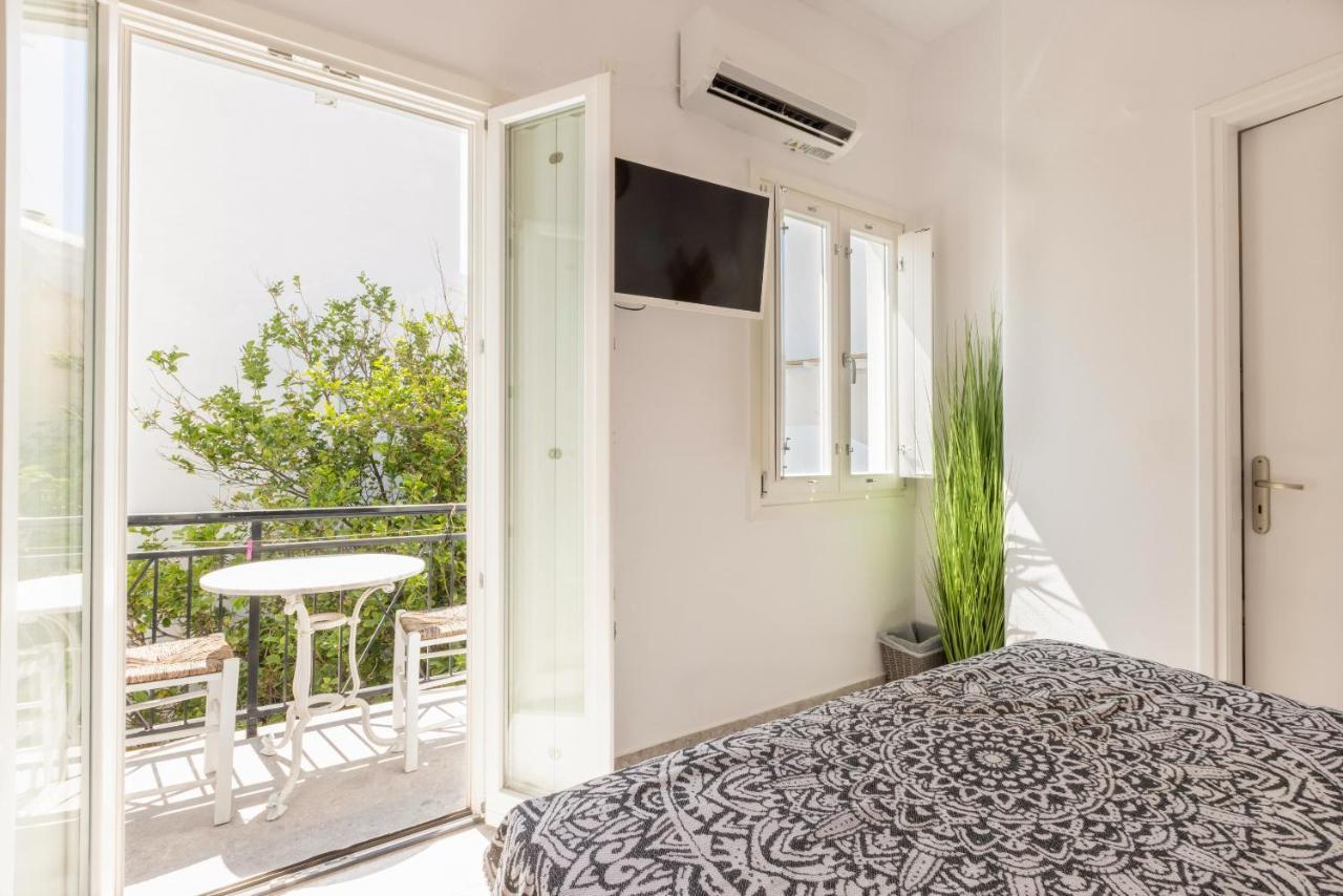 Parosquare Central Suites Esterno foto